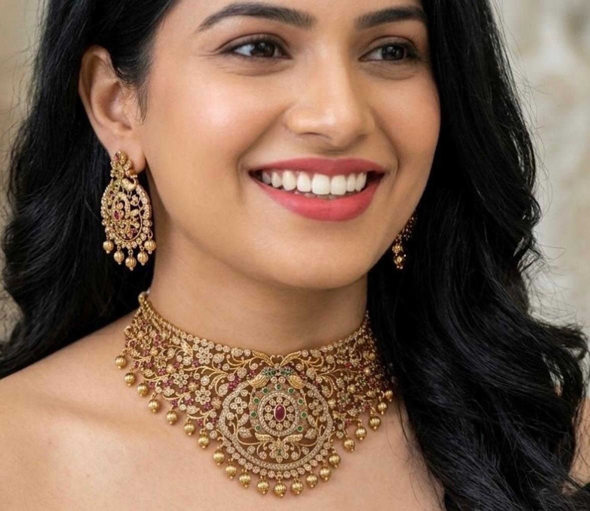 ethnic heritage multistone gold necklace set